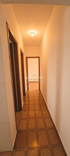 Vista do Corredor Interno para os Quartos