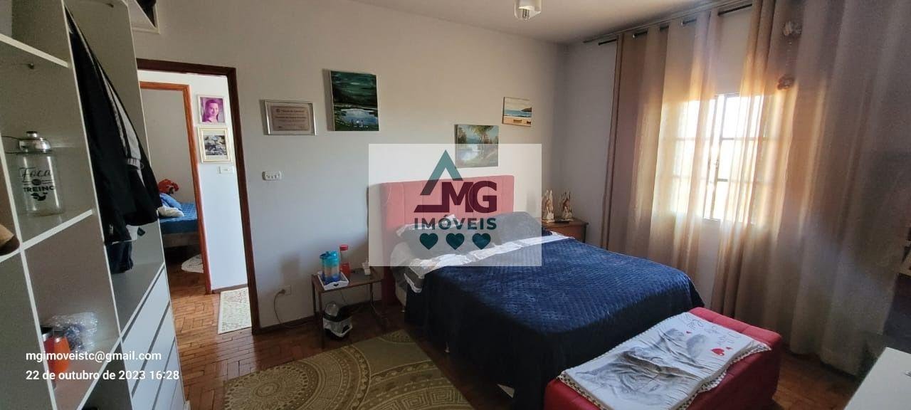 Casa à venda com 4 quartos e 3 banheiros no Chácara das Rosas, Três Corações (MG) — foto 18 de 23