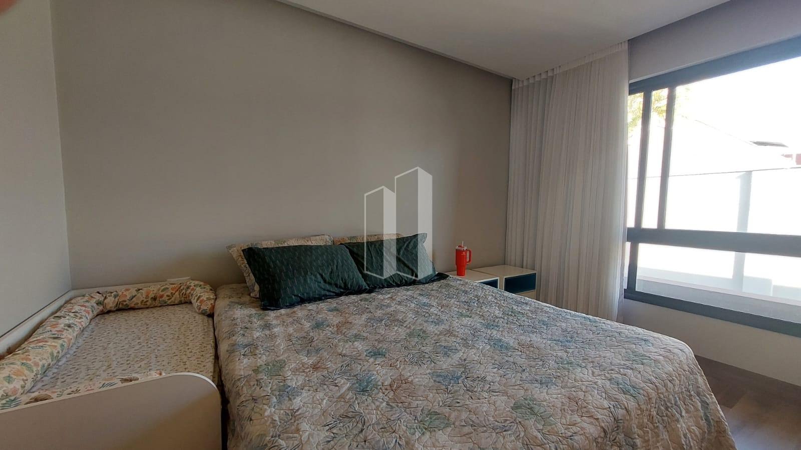 Casa à venda com 4 quartos, 3 suítes, 4 vagas e 212m² no Jardins Porto, Senador Canedo (GO) — foto 23 de 27