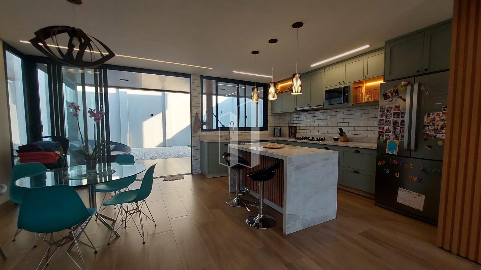 Casa à venda com 4 quartos, 3 suítes, 4 vagas e 212m² no Jardins Porto, Senador Canedo (GO) — foto 13 de 27