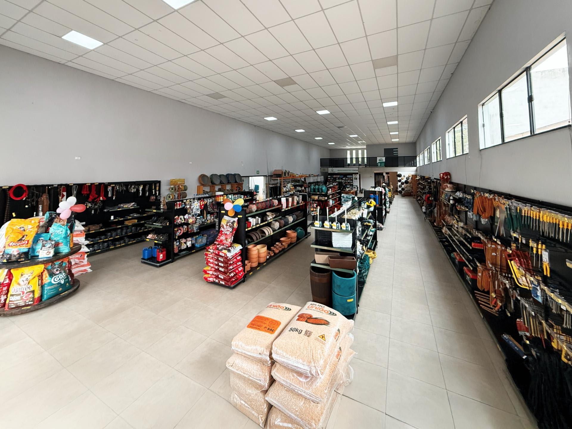 Interior do galpão 