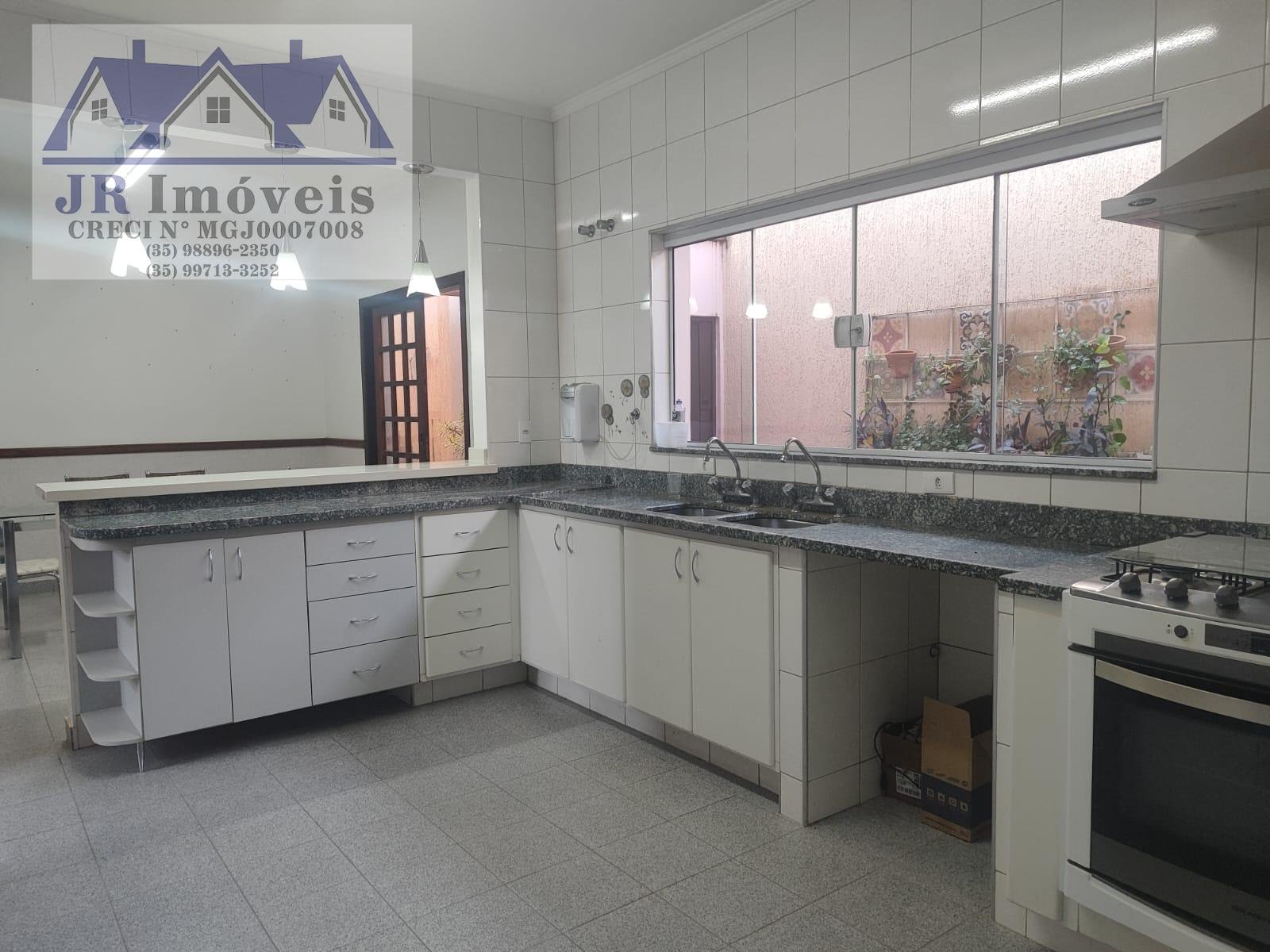 Casa à venda com 3 quartos, 3 suítes e 700m² no Pinheirinho, Itajubá (MG) — foto 11 de 30