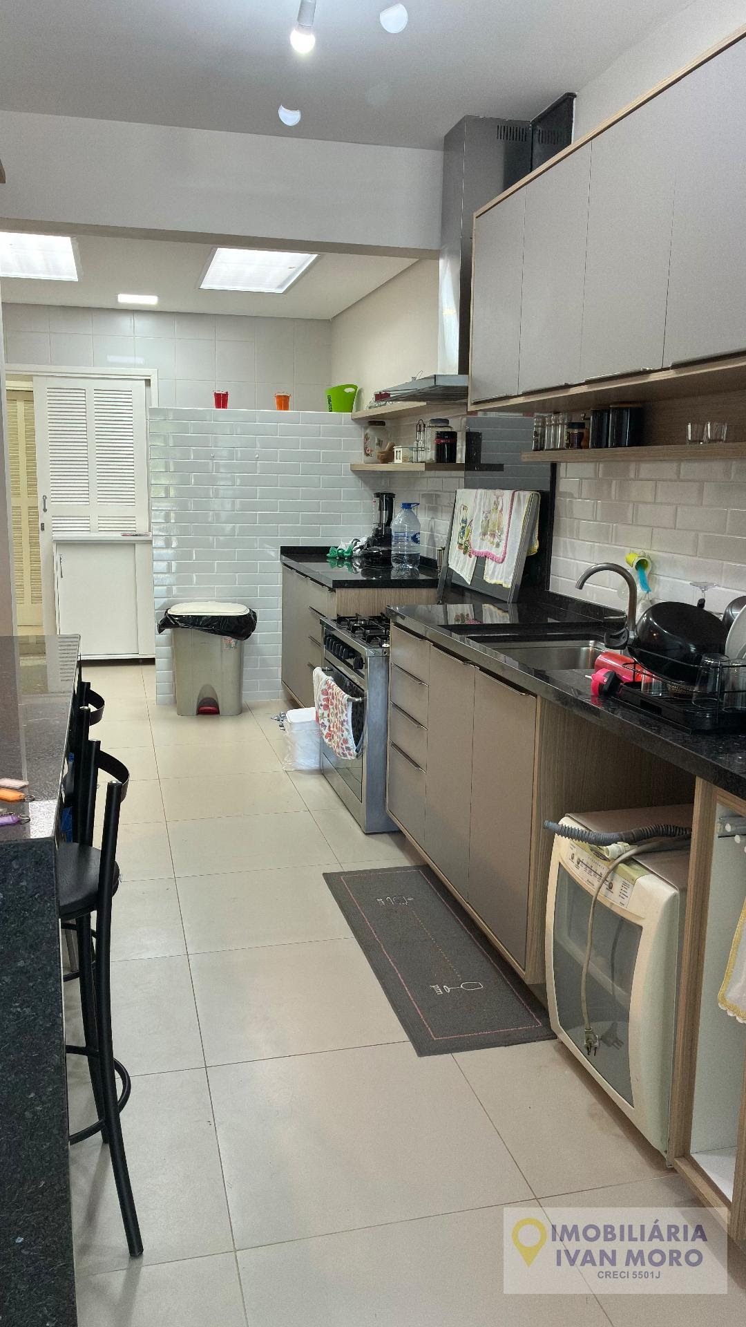 Casa para alugar com 6 quartos, 1 suíte, 2 vagas e 270m² no Daniela, Florianópolis (SC) — foto 26 de 30