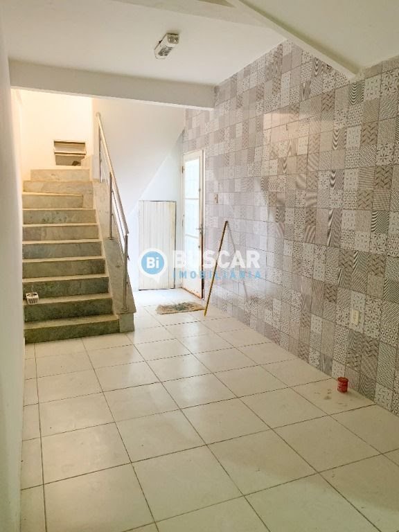Casa à venda com 5 quartos, 1 suíte, 1 vaga e 270m² no Cidade Nova, Feira de Santana (BA) — foto 12 de 15