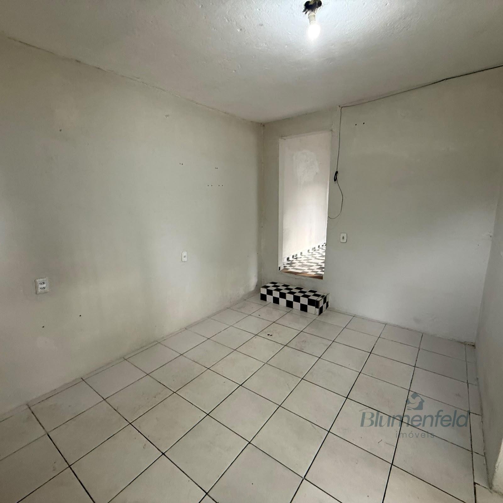 Casa para alugar com 1 quarto, 1 banheiro, 1 vaga e 50m² no Parque Rodrigo Barreto, Arujá (SP) — foto 2 de 5
