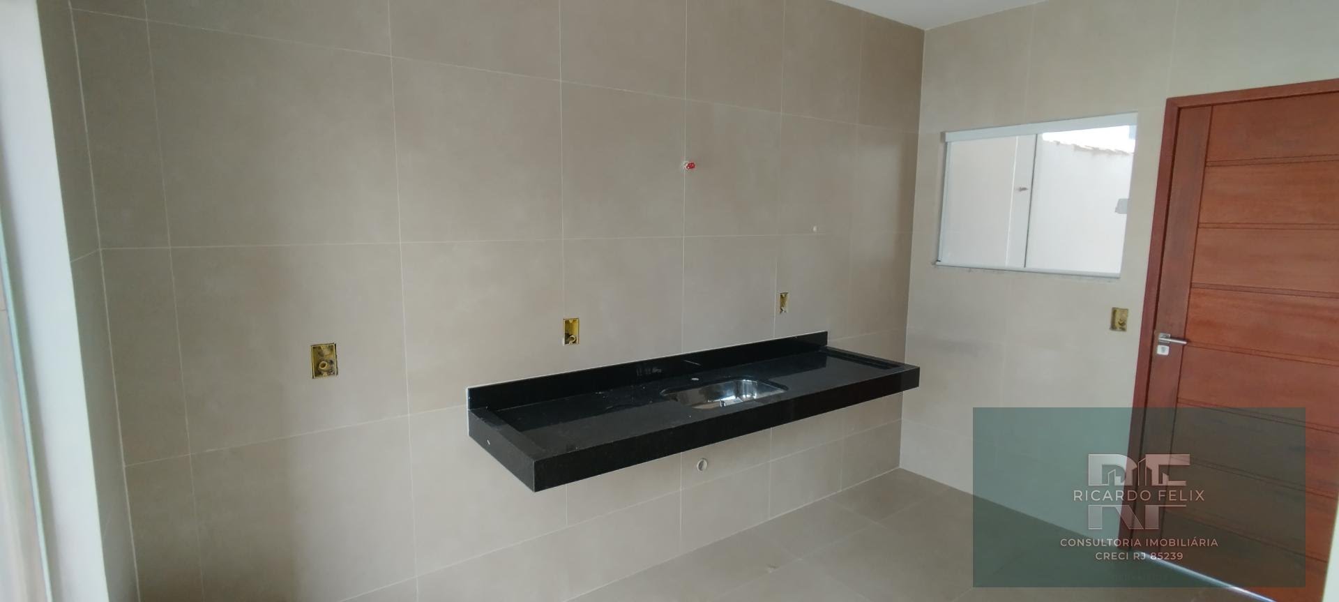 Casa à venda com 4 quartos, 1 suíte, 2 vagas e 102m² no Recreio, Rio das Ostras (RJ) — foto 8 de 19