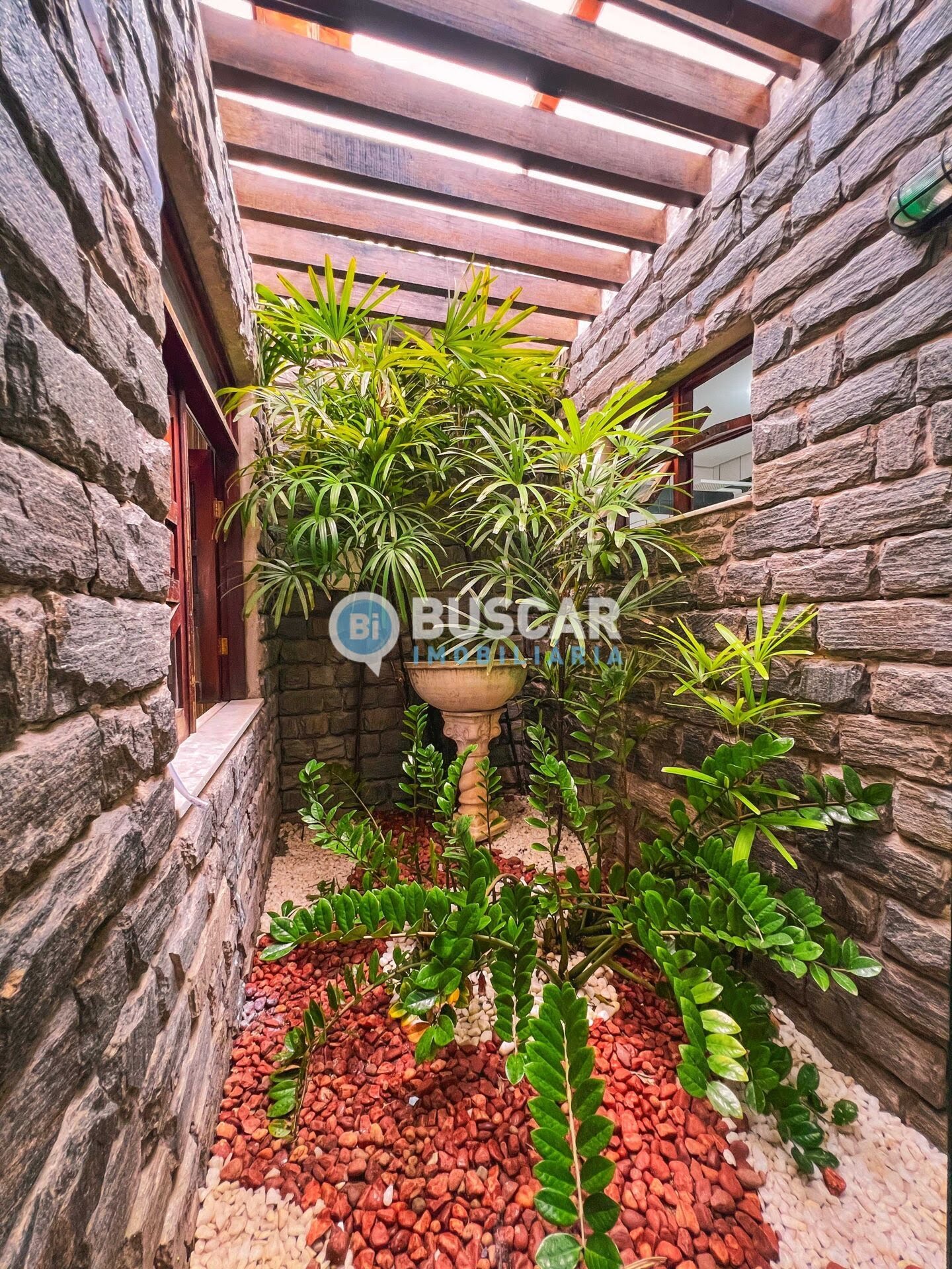 Casa à venda com 3 quartos, 2 suítes, 6 vagas e 360m² no Lagoa Salgada, Feira de Santana (BA) — foto 8 de 30