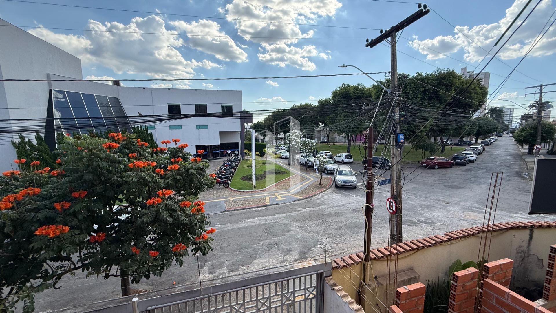 Casa à venda com 4 quartos, 3 suítes, 2 vagas e 224m² no Jardim América, Goiânia (GO) — foto 13 de 16