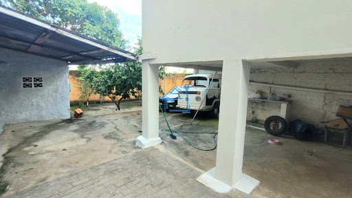 Casa térrea com amplo quintal no Jardim Simus em Sorocaba