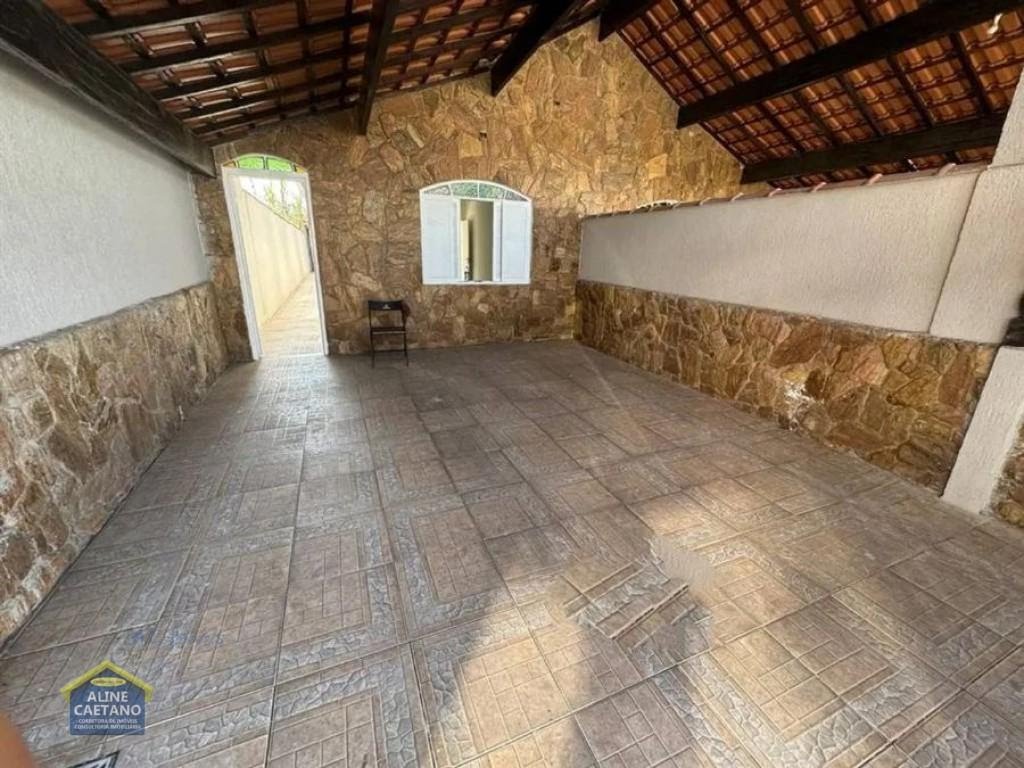 Casa à venda com 3 quartos, 1 suíte, 2 vagas e 194m² no Guilhermina, Praia Grande (SP) — foto 2 de 20