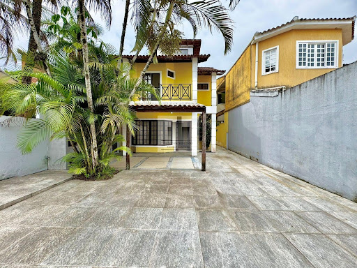 Casa Duplex à Venda em Vargem Grande, RJ por R$ 580 mil