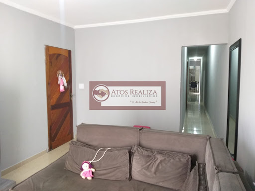 Sobrado no Parque Residencial Cocaia,5 dormitorios,4 vagas.