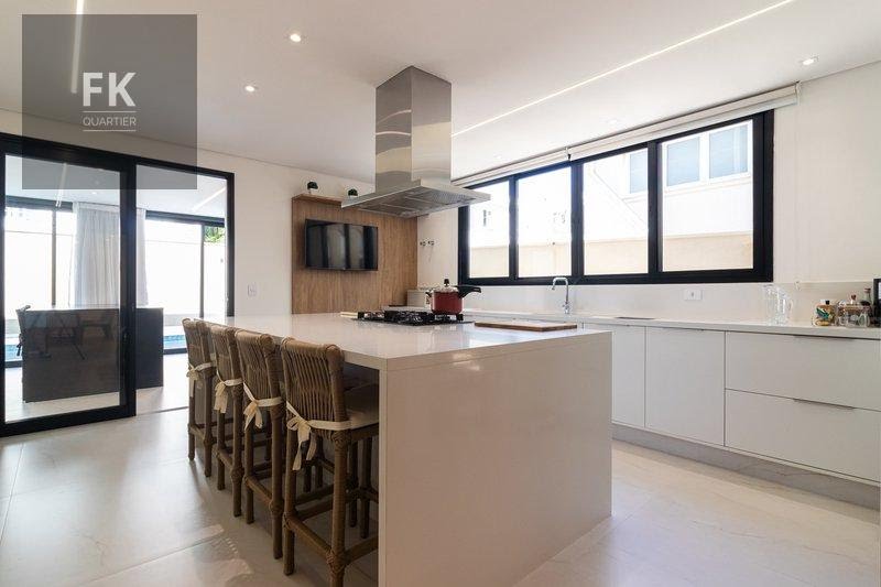Casa à venda com 5 quartos, 5 suítes, 6 vagas e 548m² no Alphaville Residencial Zero, Barueri (SP) — foto 24 de 25