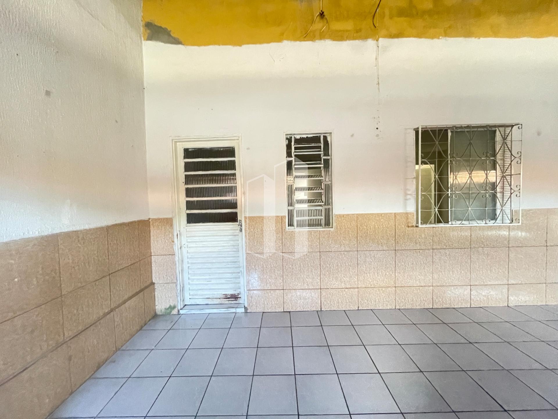 Casa à venda com 4 quartos, 1 suíte, 3 vagas e 200m² no Conjunto Residencial Aruanã I, Goiânia (GO) — foto 26 de 30