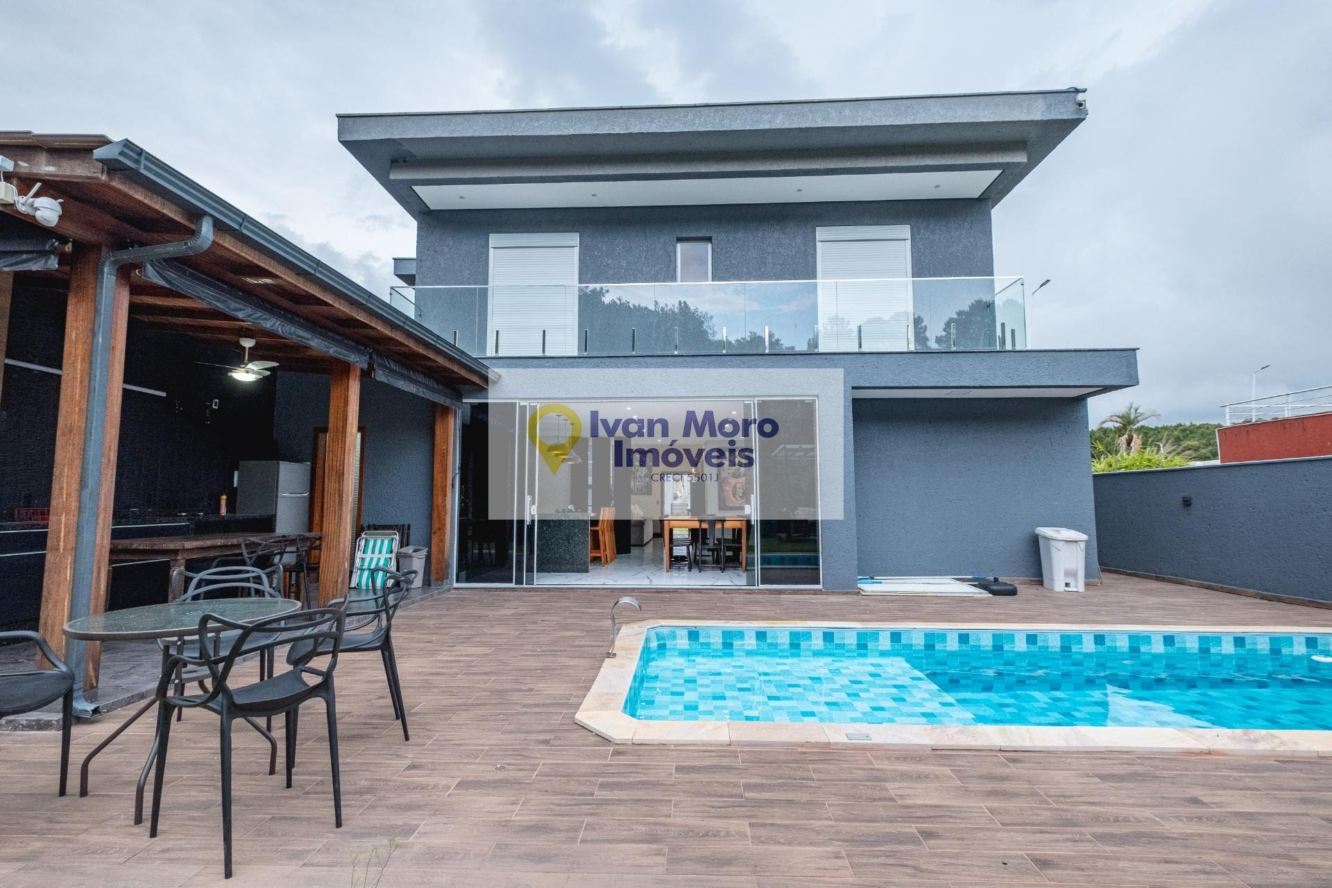 Casa à venda com 4 quartos, 4 suítes, 4 vagas e 300m² no São João do Rio Vermelho, Florianópolis (SC) — foto 18 de 30