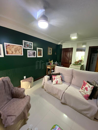 Apartamento térreo com 2 quartos com suíte
