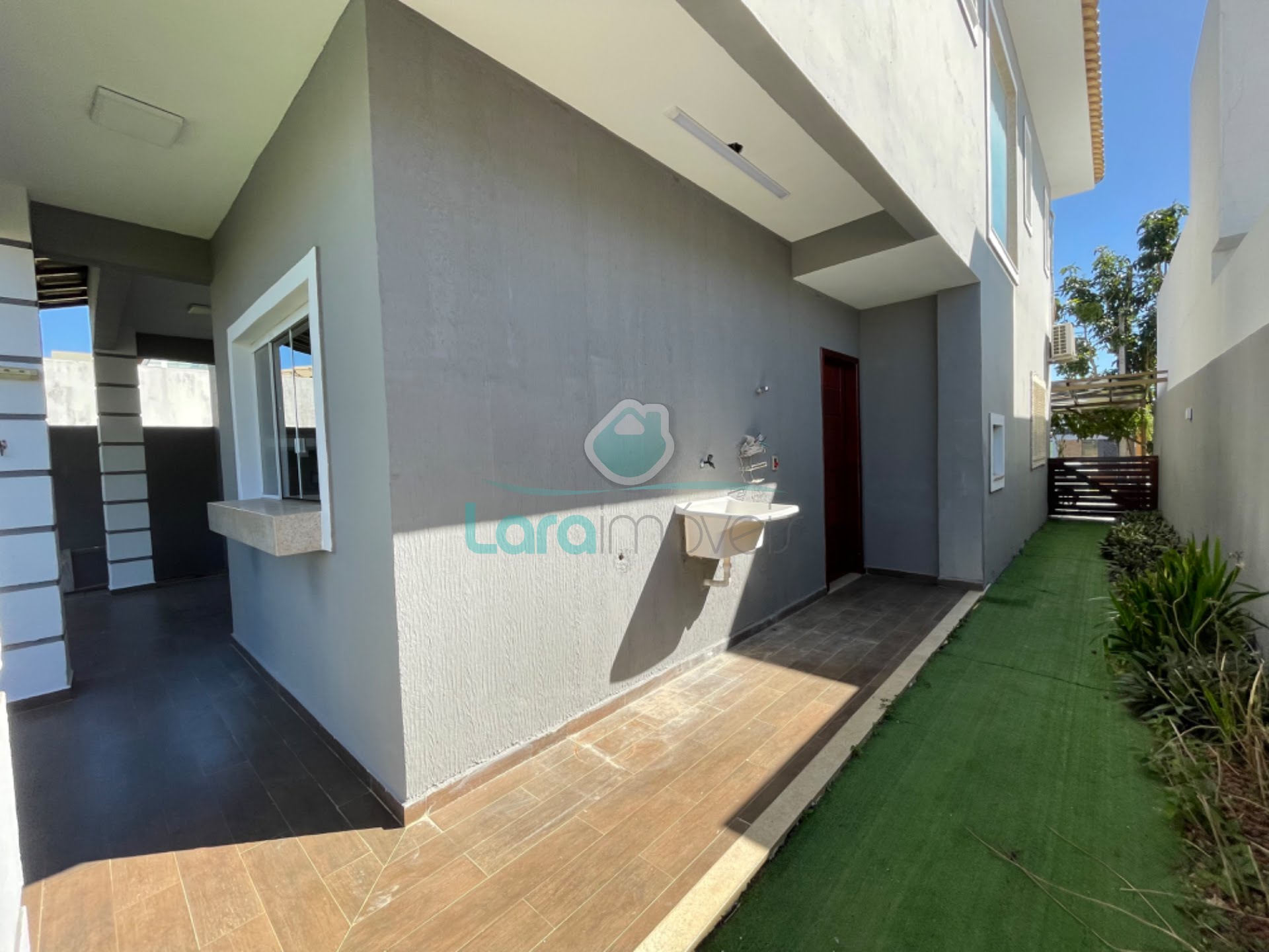 Casa à venda com 3 quartos, 3 suítes, 4 vagas e 182m² no Vale dos Cristais, Macaé (RJ) — foto 18 de 29