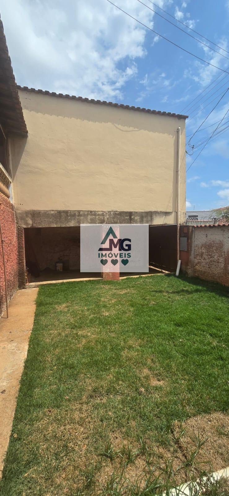 Casa à venda com 4 quartos, 2 banheiros, 3 vagas e 121m² no Nossa Senhora Aparecida, Três Corações — foto principal