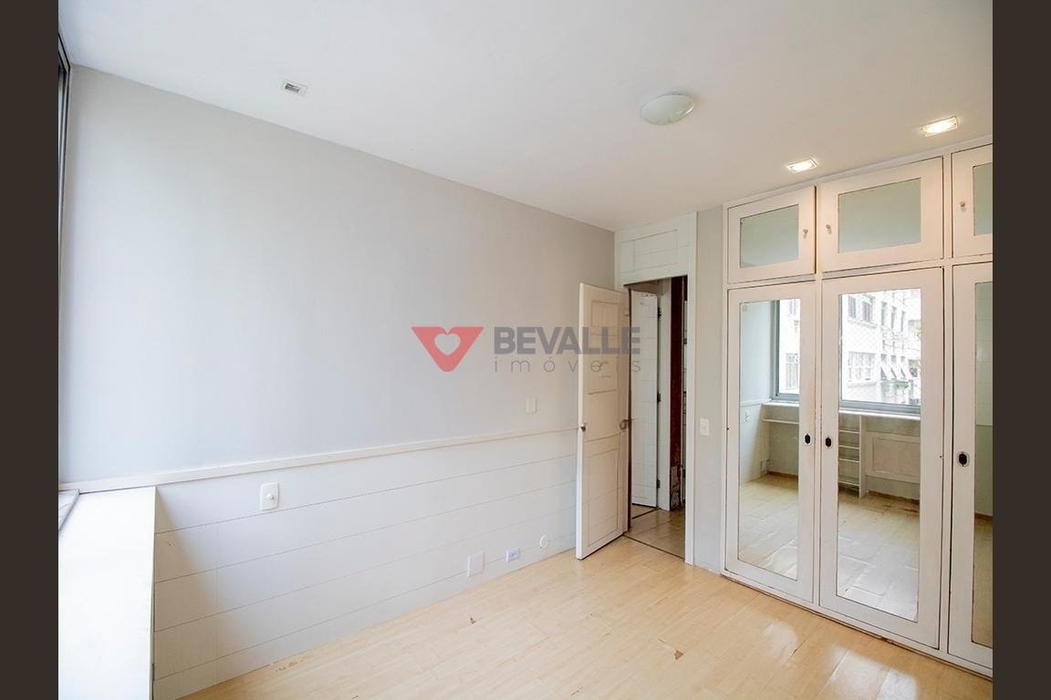 Apartamento à venda com 4 quartos, 1 suíte, 3 vagas e 205m² no Flamengo, Rio de Janeiro (RJ) — foto 8 de 30