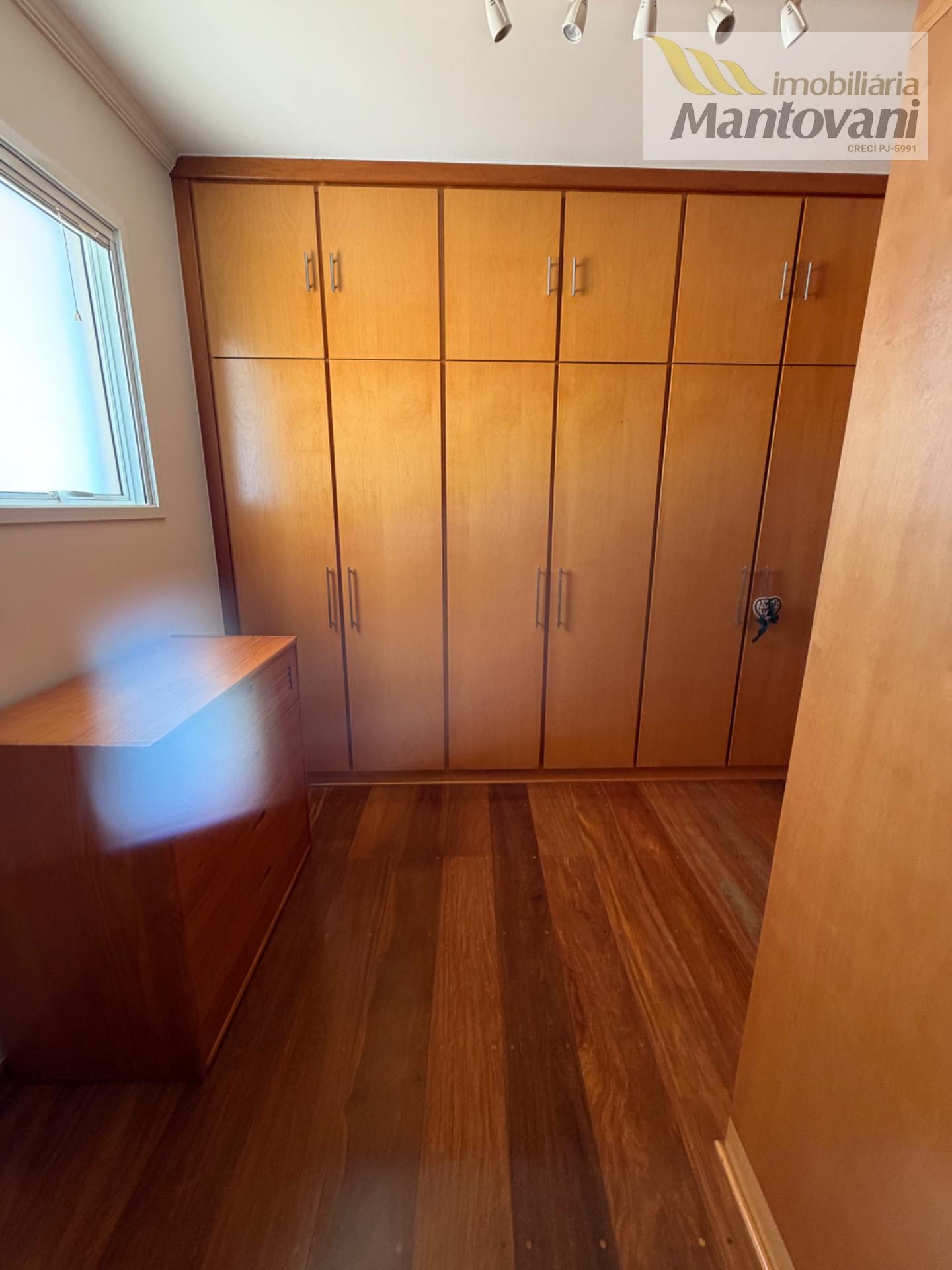 Casa à venda com 3 quartos, 1 suíte, 4 vagas e 1000m² no Parque Residencial Colina das Estrelas, Tatuí (SP) — foto 25 de 30