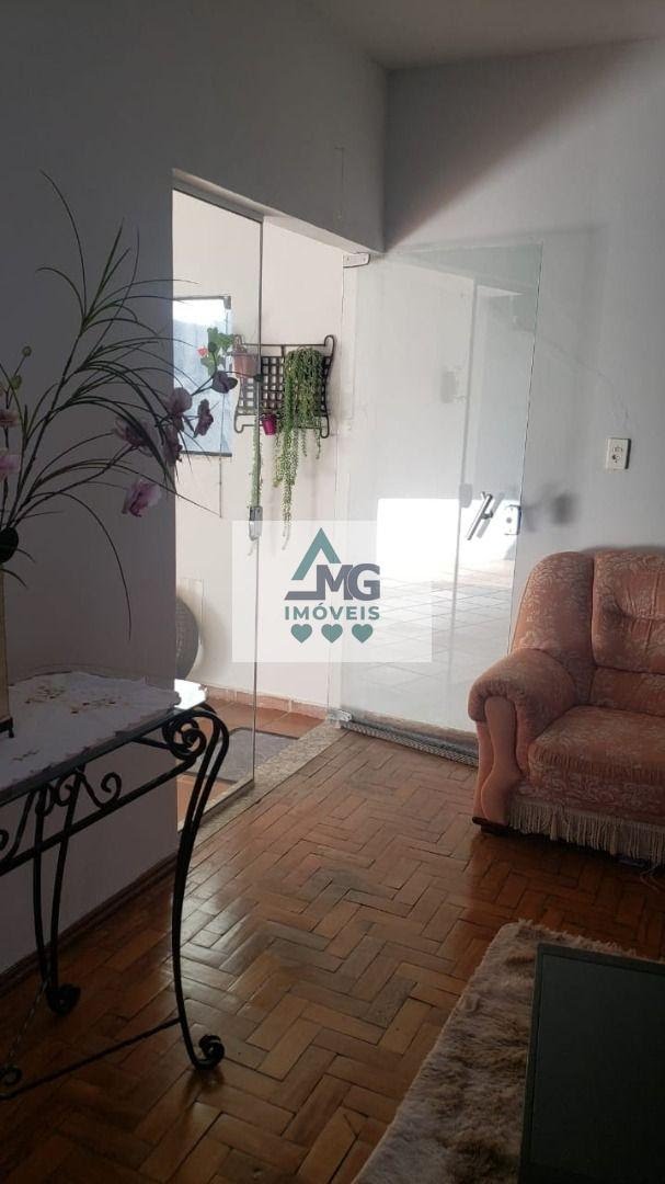 Casa à venda com 4 quartos e 3 banheiros no Chácara das Rosas, Três Corações (MG) — foto 16 de 23