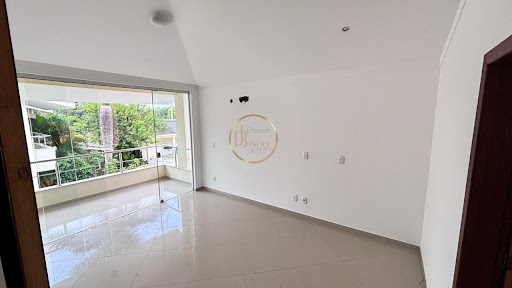 Casa 3 Dormitórios no Outeiro da Glória, Porto Seguro