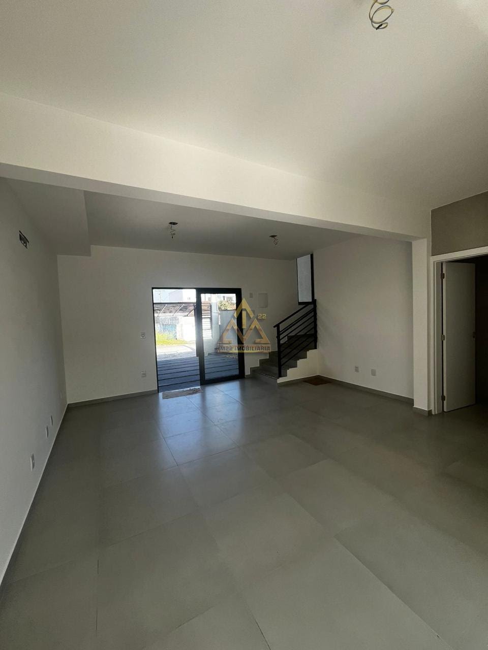 Casa à venda com 3 quartos, 1 suíte, 2 vagas e 106m² no Itacolomi, Balneário Piçarras (SC) — foto 7 de 8