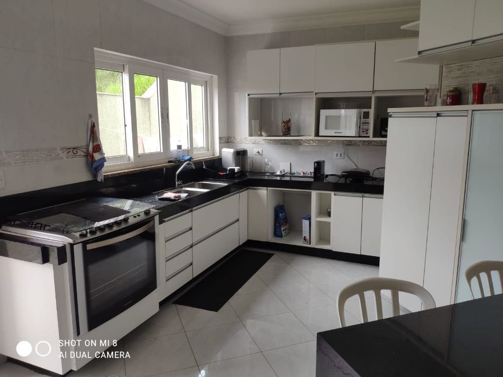 Casa à venda com 4 quartos, 4 suítes, 3 vagas e 370m² no Arujá Hills III, Arujá (SP) — foto 5 de 6