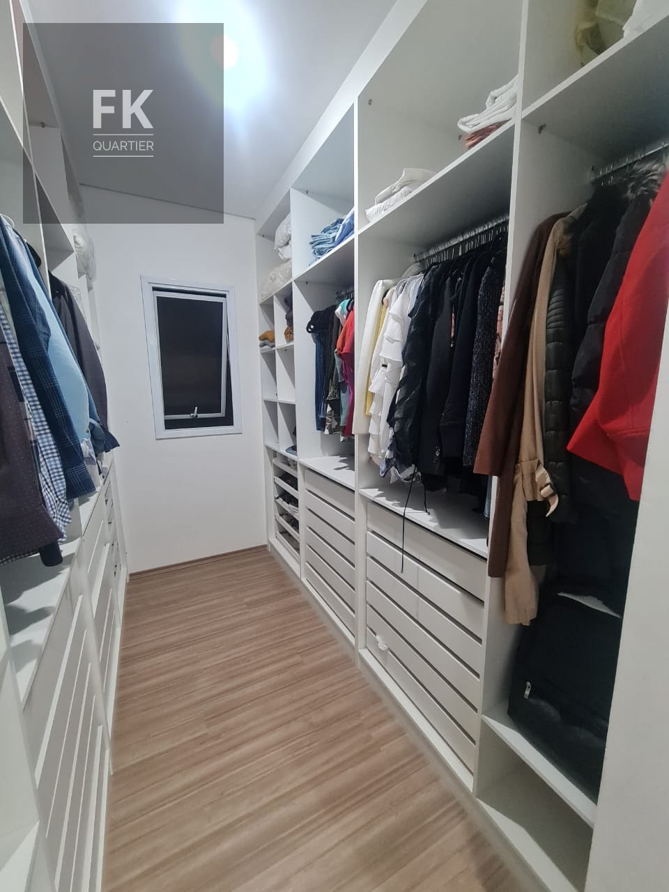 Casa à venda com 3 quartos, 3 suítes, 4 vagas e 266m² no Suru, Santana de Parnaíba (SP) — foto 16 de 26