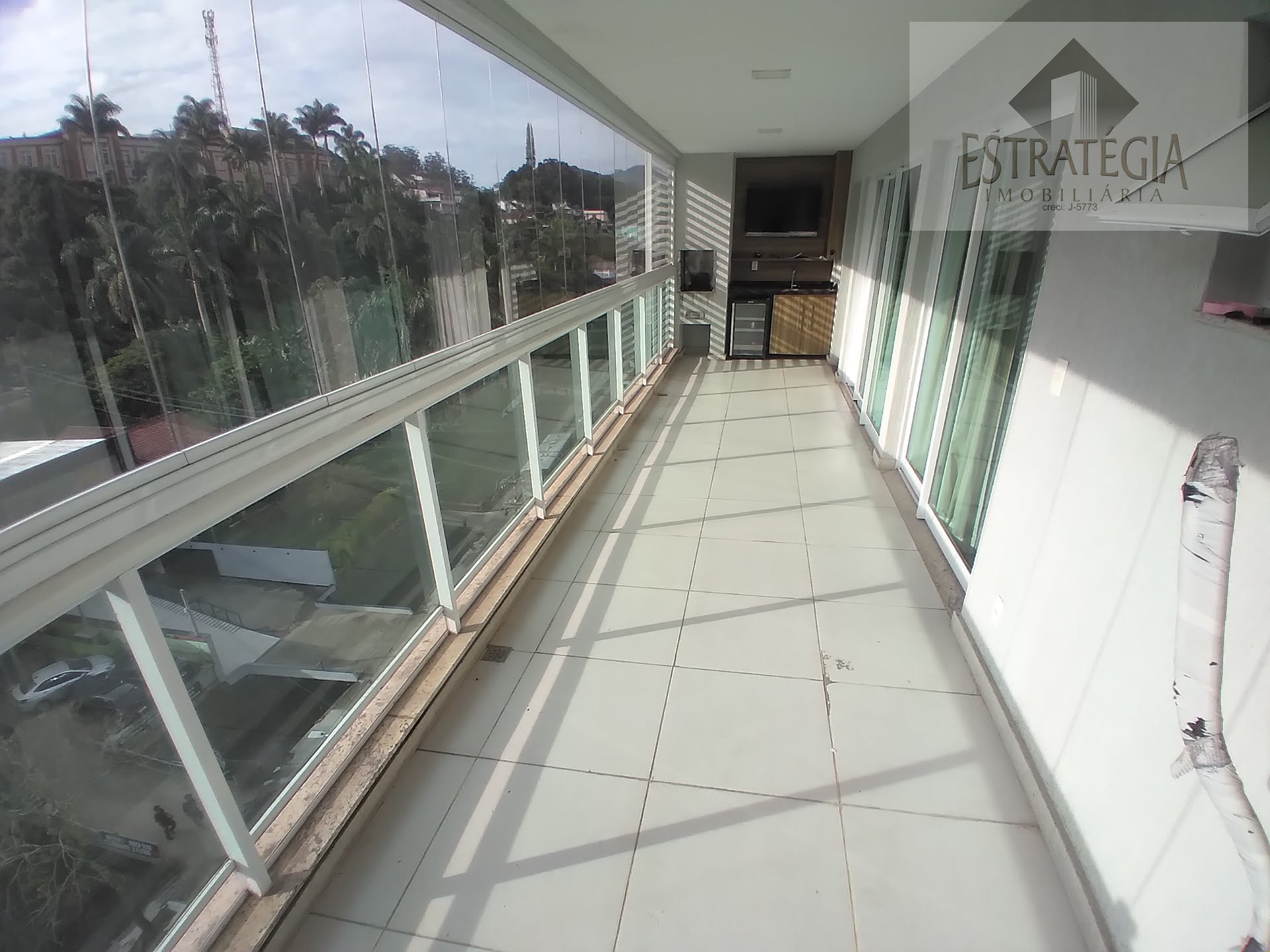 Apartamento à venda com 3 quartos, 1 suíte, 2 vagas e 120m² no Coronel Veiga, Petrópolis (RJ) — foto 15 de 27