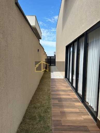 Casa de Condomínio em Portal do Sol Garden  -  Goiânia