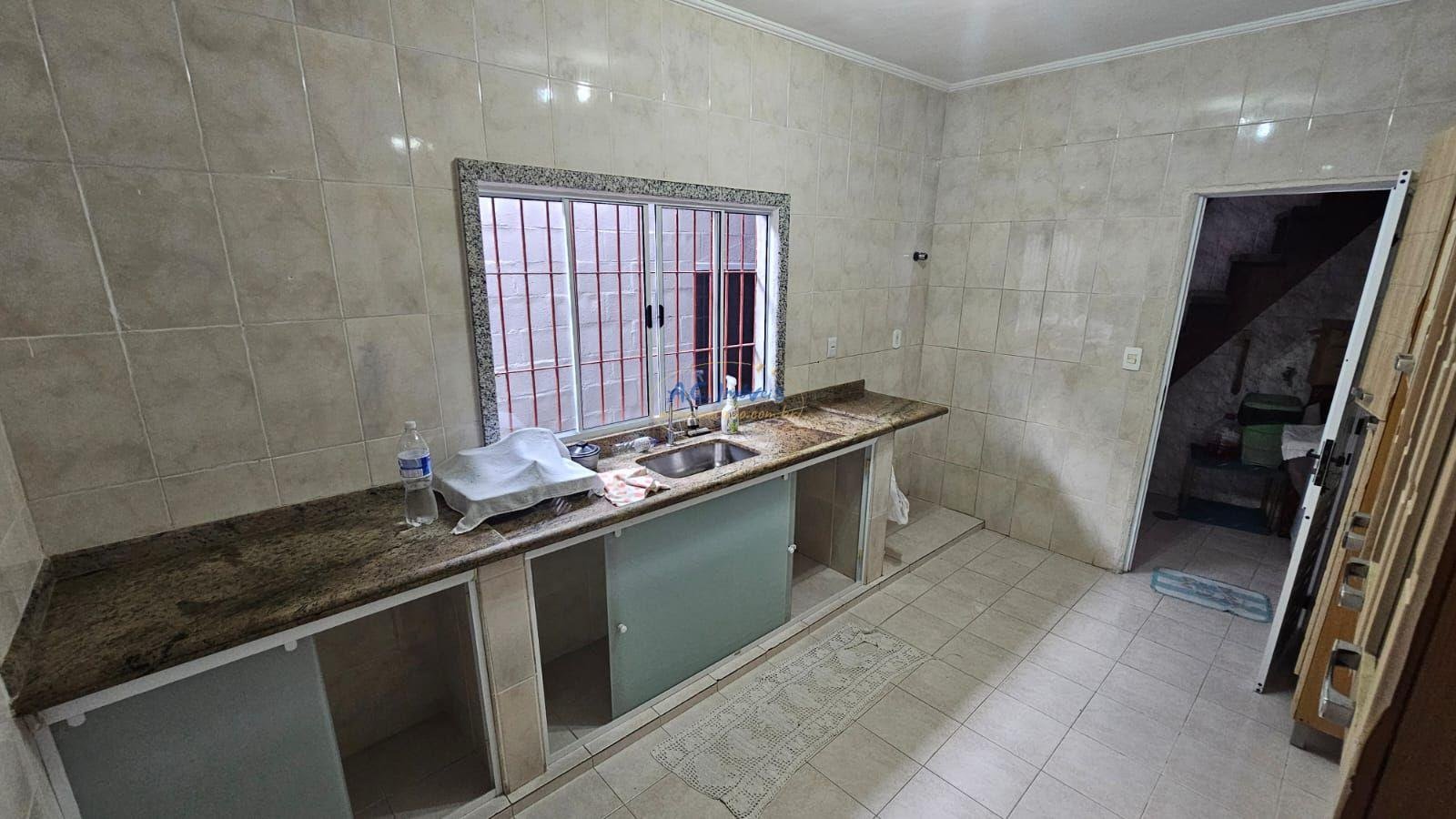 Casa à venda com 3 quartos, 1 suíte, 3 vagas e 190m² no Guilhermina, Praia Grande (SP) — foto 16 de 30
