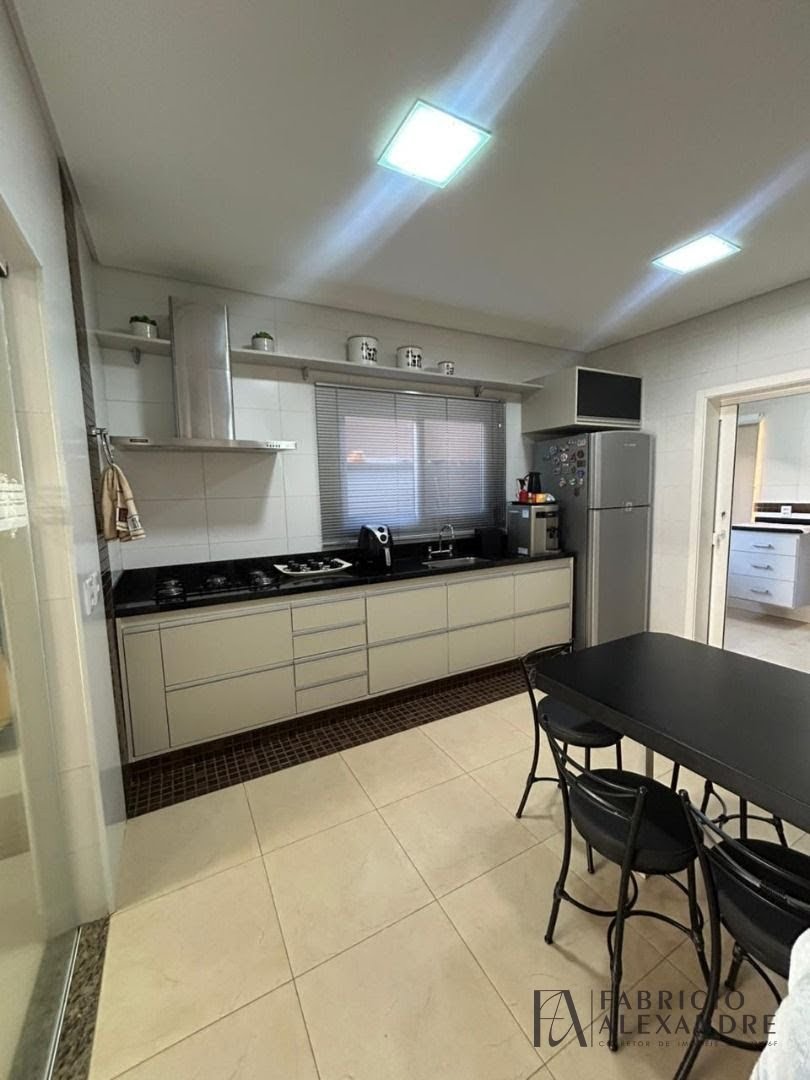 Casa à venda com 4 quartos, 4 suítes, 6 vagas e 350m² no Gaivota I, São José do Rio Preto (SP) — foto 12 de 30