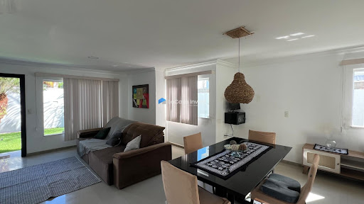Casa 3 Dormitórios à Venda em Village 2, Porto Seguro – 164m²