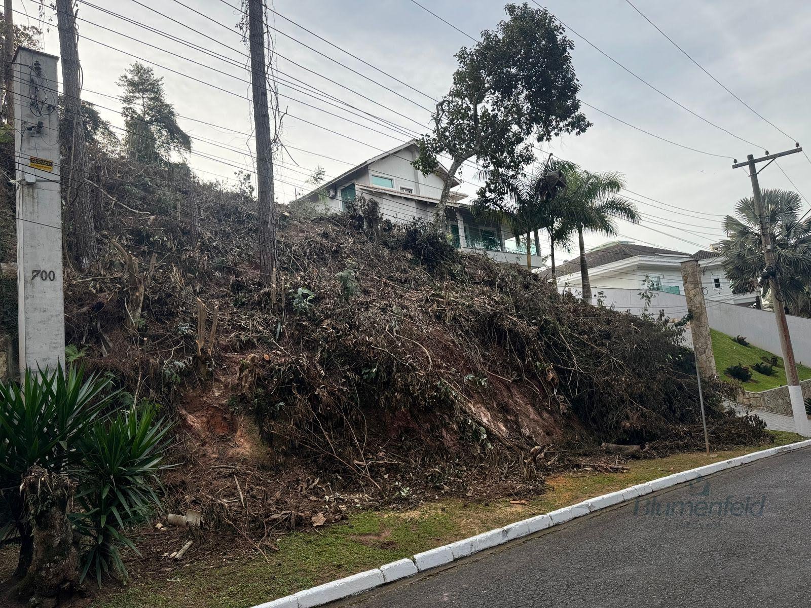Terreno à venda com 1010m² de terreno no Arujázinho I, II e III, Arujá (SP) — foto 11 de 18