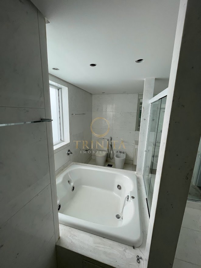 banheirasuitemaster-peninsulafontvieille-trinitaimoveis