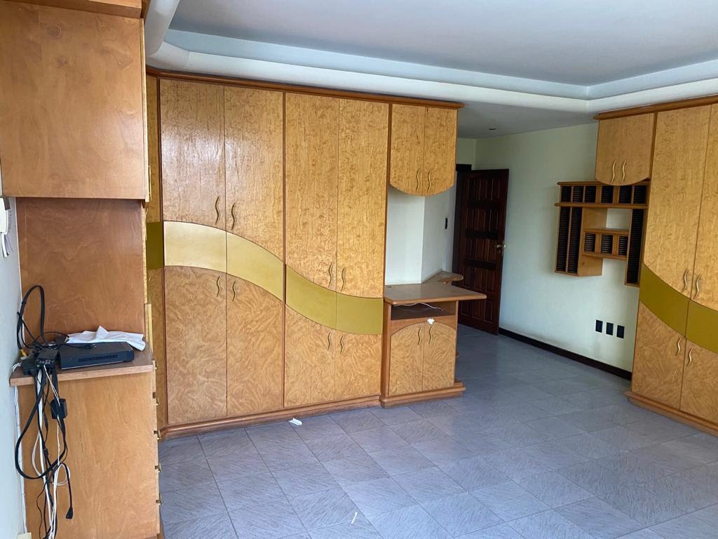 Casa à venda com 4 quartos, 1 suíte, 6 vagas e 358m² no Santa Mônica, Feira de Santana (BA) — foto 17 de 20