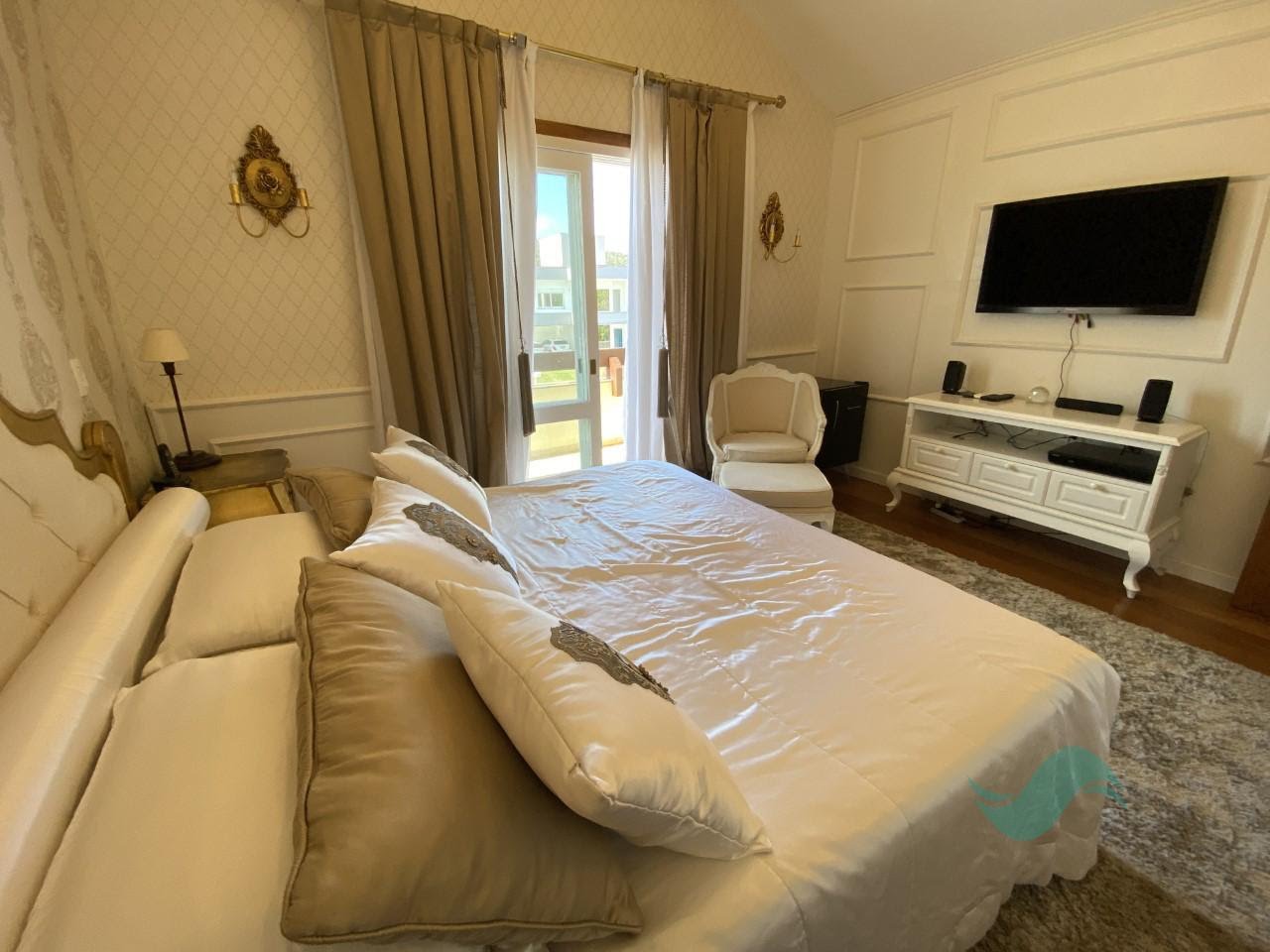 Casa à venda com 3 quartos, 3 suítes, 2 vagas e 492m² no Jurerê, Florianópolis (SC) — foto 14 de 23
