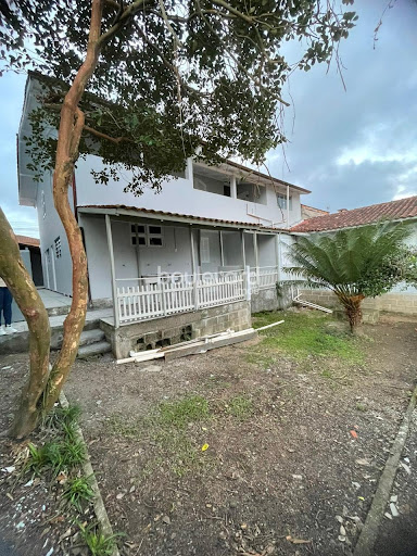 Prédio com 04 apartamentos I Ipiranga I São José