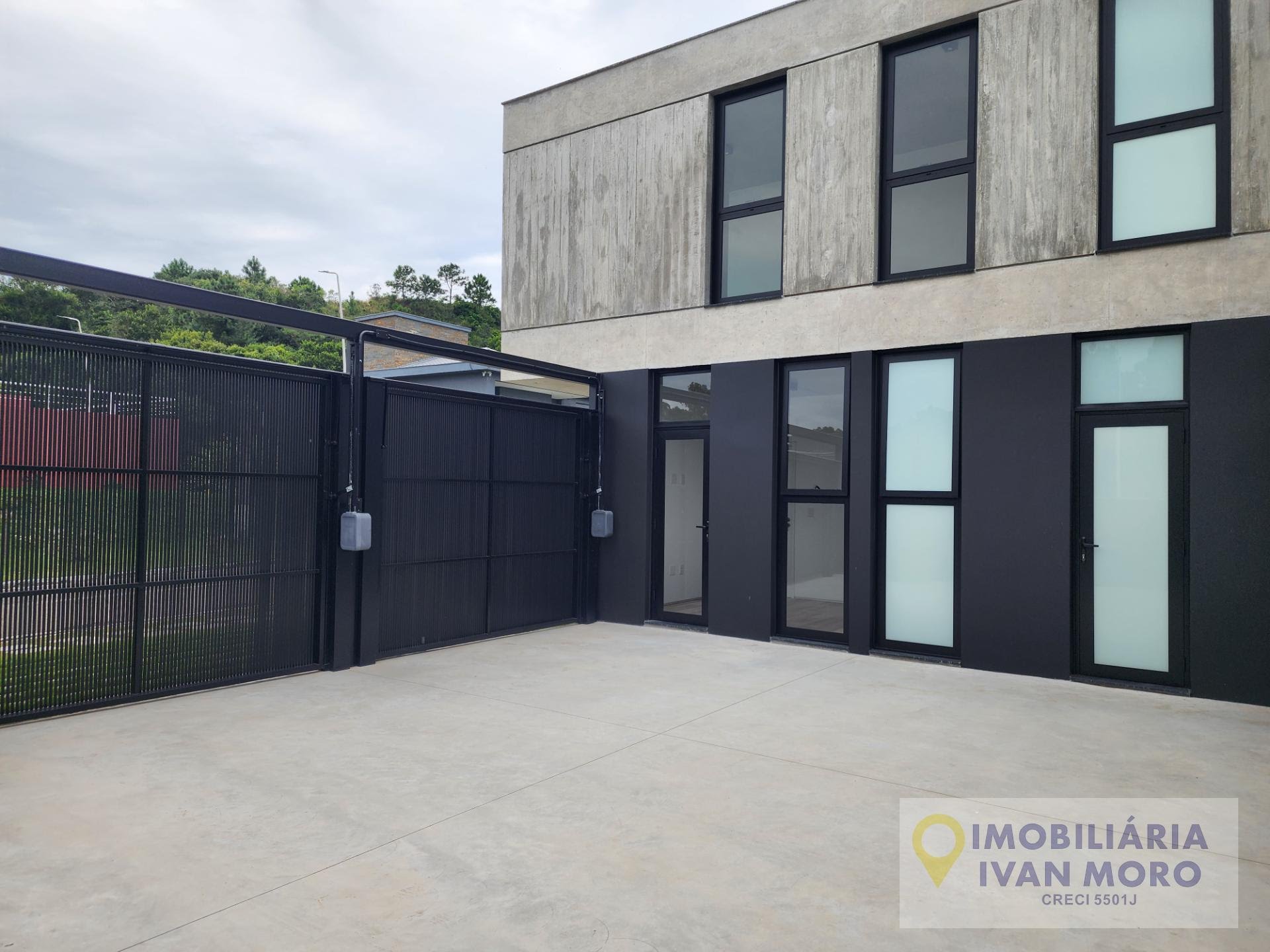 Casa à venda com 4 quartos, 4 suítes, 5 vagas e 265m² no São João do Rio Vermelho, Florianópolis (SC) — foto 4 de 19