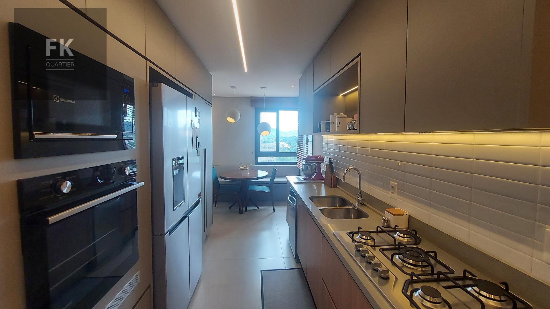 Apartamento à venda com 4 quartos, 4 suítes, 4 vagas e 228m² no Alphaville, Barueri (SP) — foto 13 de 23