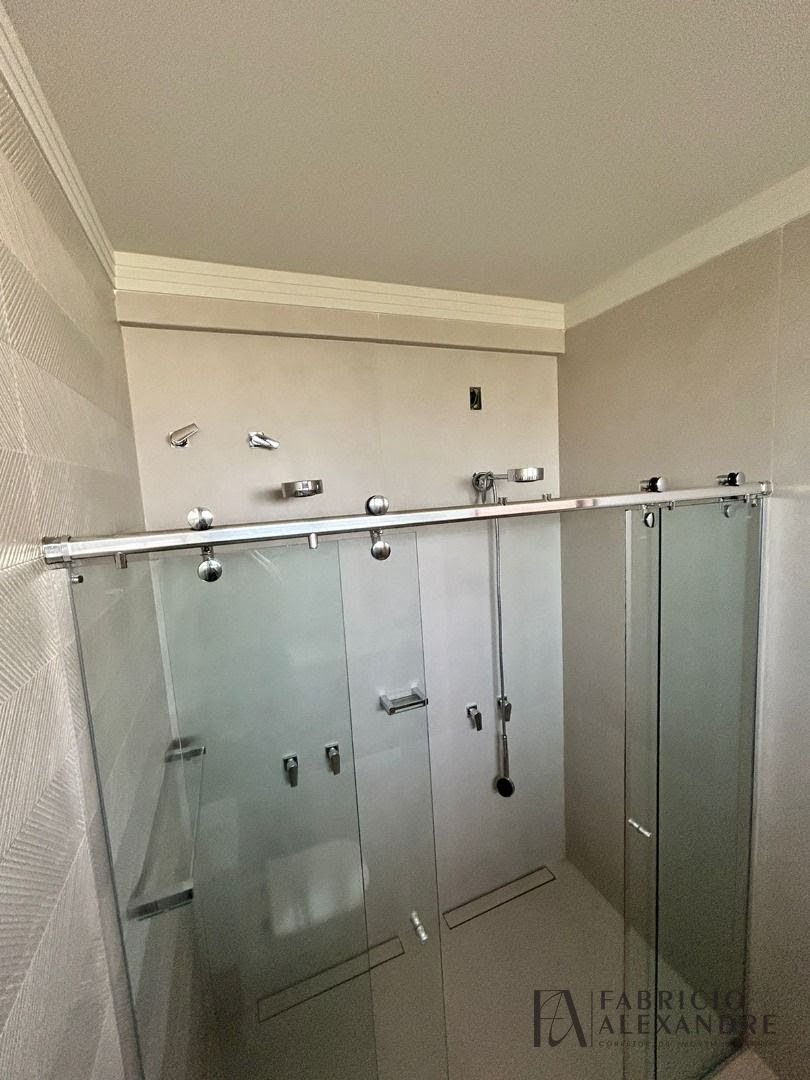 Casa à venda com 3 quartos, 3 suítes, 4 vagas e 240m² no Gaivota I, São José do Rio Preto (SP) — foto 4 de 10