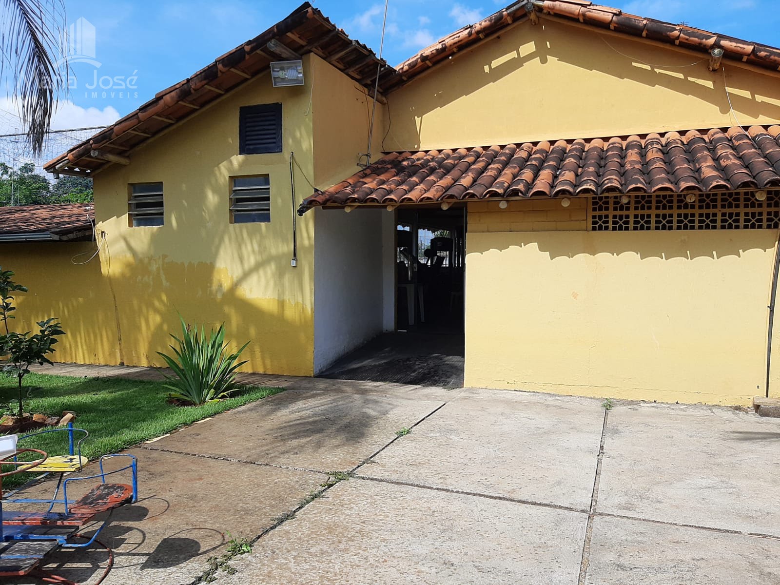 Casa à venda com 5 quartos, 3 suítes, 4 vagas e 1000m² no Titamar, Sete Lagoas (MG) — foto 19 de 21