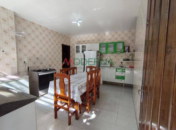 Casa à venda com 4 quartos, 1 suíte, 2 vagas e 208m² no Piraporinha, Diadema (SP) — foto 13 de 30