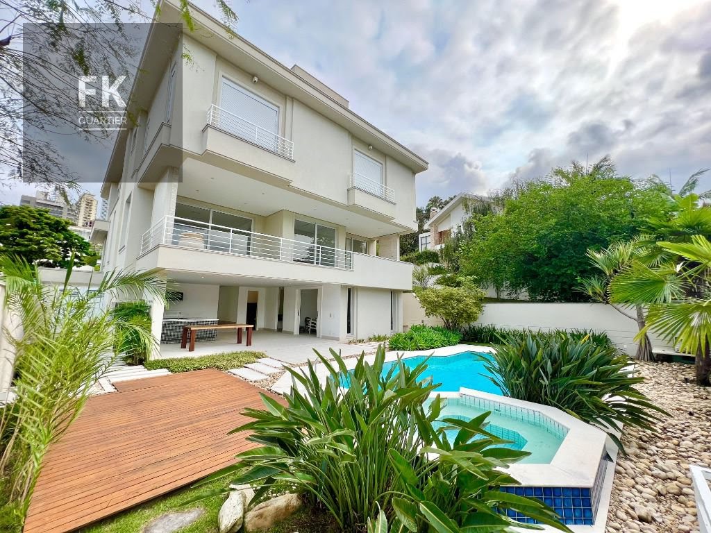 Casa à venda com 4 quartos, 6 banheiros, 6 vagas e 620m² no Alphaville Residencial Um, Barueri — foto principal