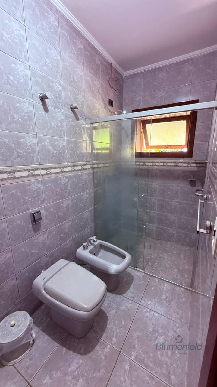 Casa para alugar com 3 quartos, 2 suítes, 3 vagas e 200m² no Condomínio Arujazinho IV, Arujá (SP) — foto 15 de 30