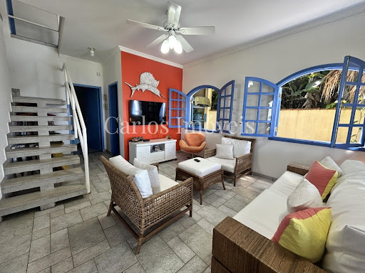 Casa Frente Mar para Temporada em Angra dos Reis / RJ no bairro Vila Histórica