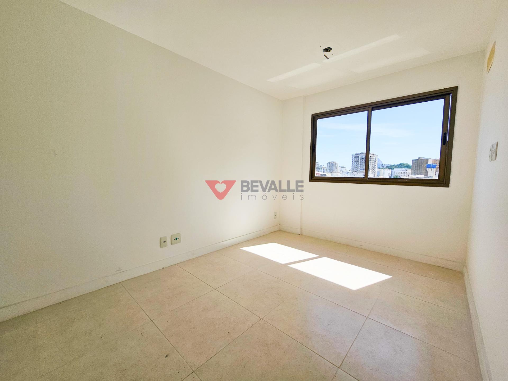 Apartamento à venda com 3 quartos, 1 suíte, 1 vaga e 120m² no Botafogo, Rio de Janeiro (RJ) — foto 13 de 28