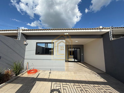 Linda casa no Loteamento Recanto dos Pássaros, no Bairro Floresta com suite e 2 dois quartos com 3 vagas de garagem 1 coberta e 2 descoberto,  churrasqueira 