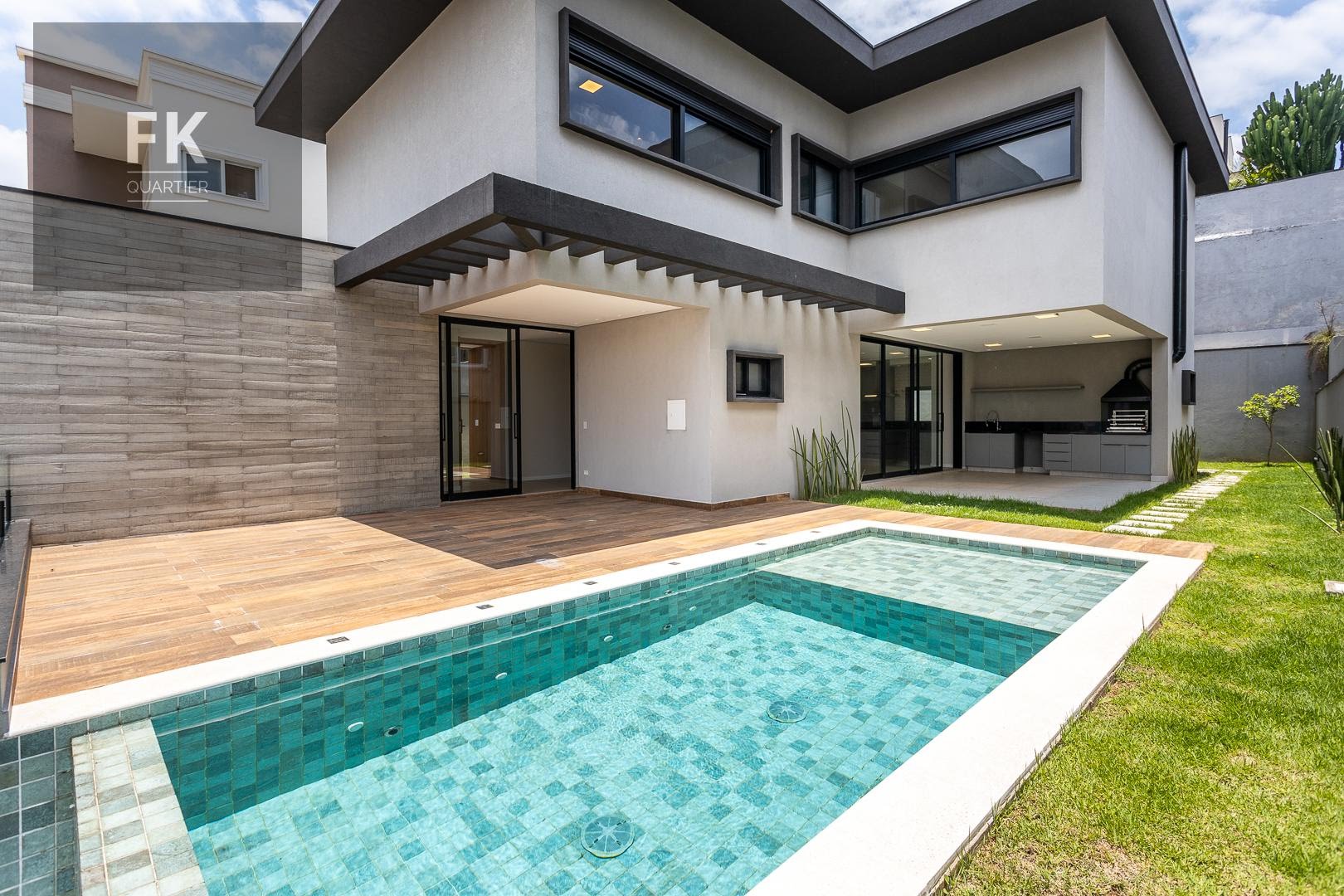 Casa à venda com 4 quartos, 4 suítes, 6 vagas e 364m² no Residencial Burle Marx, Santana de Parnaíba (SP) — foto 20 de 30